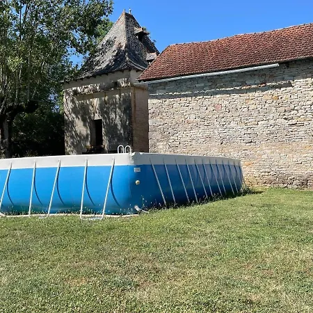 Entre Lot Et Aveyron Piscine بيت للعطل *